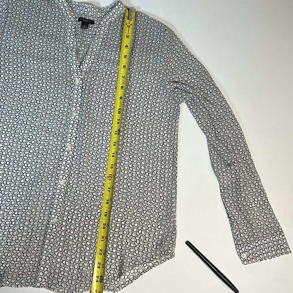 Ann Taylor Black and White Blouse SP - Picture 7 of 10